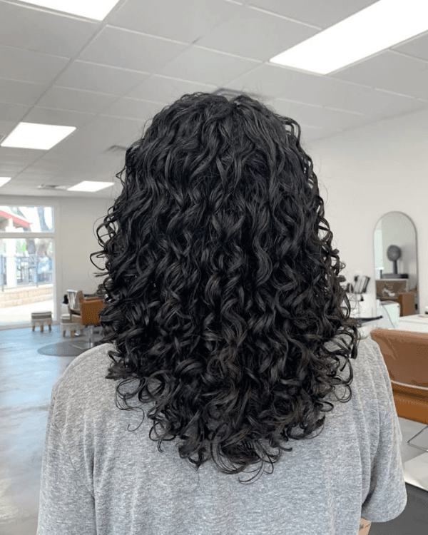 Enhance your hair with Bella Hararo’s Indian Remy I-Tip Wavy Hair Extensions